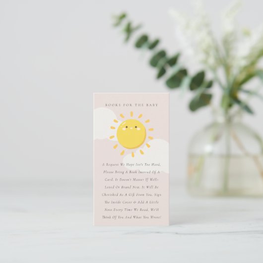Kleine zonnige Blush Books voor Baby shower Informatiekaartje (Staand voorkant)
