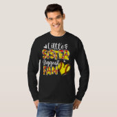 Kleine Zus Grootste Fan Softbal Zuster T-shirt (Voorkant volledig)