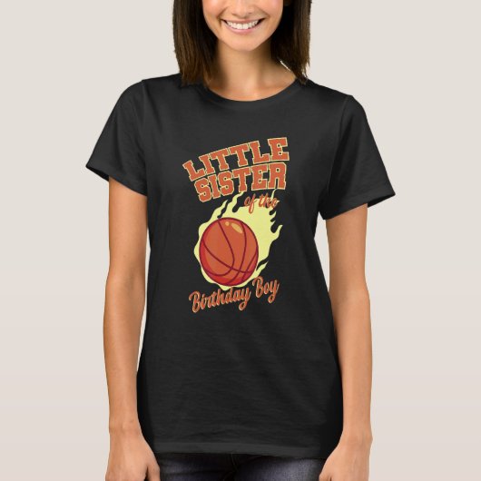 Kleine zuster van de Basketball Famil van de Birth T-shirt (Voorkant)