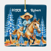 Kleine zwarte jongen op paard winterscène aangepas keramisch ornament (Achterkant)