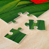 Kleine zwarte kat in een tulpentuin legpuzzel (Zijkant)