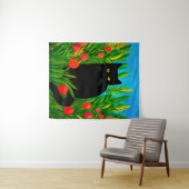 Kleine zwarte kat in een tulpentuin wandkleed (In Situ (horizontaal))