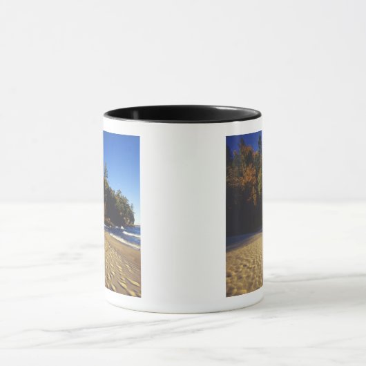 Kleinenstrand bij Pictured Rocks National Mok (Midden)