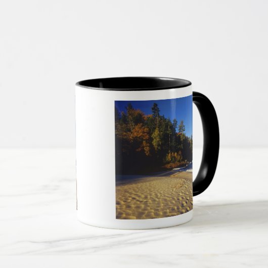 Kleinenstrand bij Pictured Rocks National Mok (Voorkant rechts)