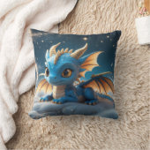 Kleiner blauer Dino auf einer Wolke Kussen (Deken)