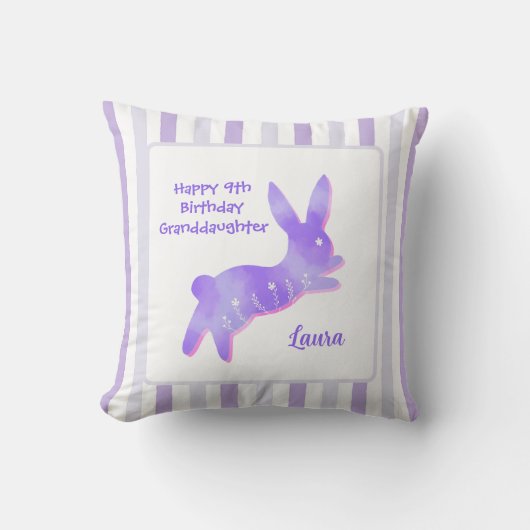 Kleinzoon 9e verjaardag Paarse Cute Hoppende Konij Kussen (Voorkant)
