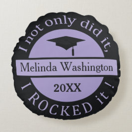 Klepkussen met naam en jaar van afstuderen rond kussen