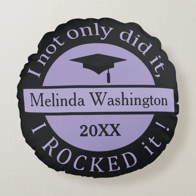 Klepkussen met naam en jaar van afstuderen rond kussen (Voorkant)