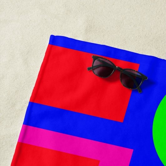 Kleur geometrische vormen strandlaken (In situ)