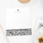 Kleur uw eigen | Tropisch zwart-wit monogram Notitieblok<br><div class="desc">Indulge in een therapeutische kleur voor volwassenen met ons ongekend zwart-wit memo pad! Het handige krasblok is perfect om bij je bureau te blijven wanneer je notities moet nemen EN je een beetje de noodzaak voelt om te doedelen. Het ontwerp is voorzien van een chic, ingewikkeld tropisch bloemontwerp onderaan, met...</div>