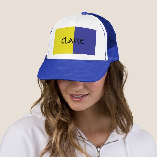 Kleur van Claire Peak-Pet Trucker Pet (In situ)