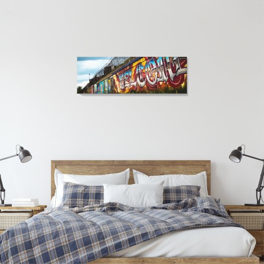 Kleur Welkom | Muurschildering | Straatkunst | Chi Canvas Afdruk (Insitu (Slaapkamer))