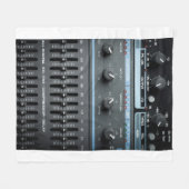 Kleurafbeelding van vele knoppen in een geluidsopn fleece deken (Voorkant (Horizontaal))