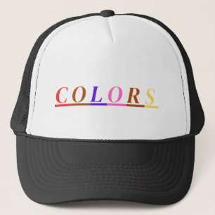 KLEUREN Gedrukte tekst met elke letter in meerkleu Trucker Pet
