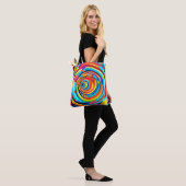 Kleuren in een psychedelische tunnel tote bag (Op model)
