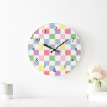 Kleurenpasta's voor kleine controleurs: wit gechec grote klok<br><div class="desc">Moderne pastelkleurtinten en wit kleurrijk controlepatroon voor het dambord. Afvalsesthetisch ingecheckt ontwerp. Het deeg controleert huisdecor,  partijproducten,  en gepersonaliseerde giften. Het gerangschikte patroon in pastelkleurtinten.</div>
