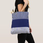 Kleurenstrepen voor Pop - blauw en wit Tote Bag (Dichtbij)