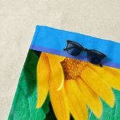 Kleurhanddoek slaperig Ladybug zonnebloemen. Blauw Strandlaken (In situ)