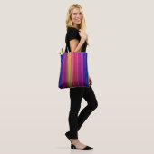 Kleurig Acrylvormig verticaal regenboogpatroon | Tote Bag (Op model)