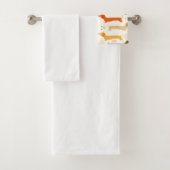 Kleurig dachshundhondenpatroon bad handdoek (Insitu)