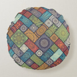 Kleurig diagonaal patroon rond kussen