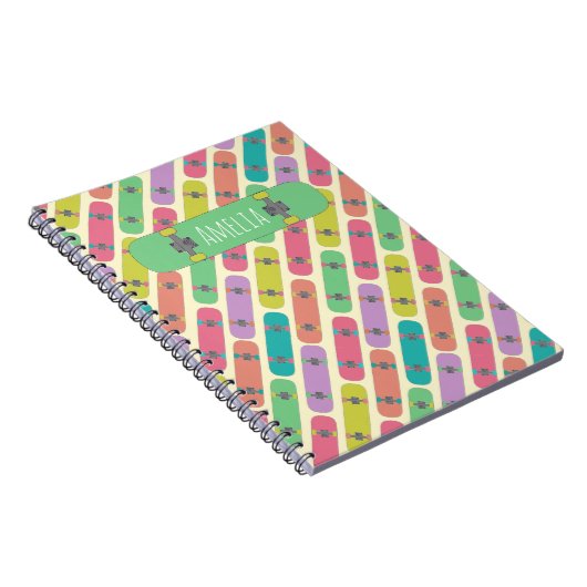 Kleurig Skateboard Patroon op maat Notitieboek (Rechterzijde)