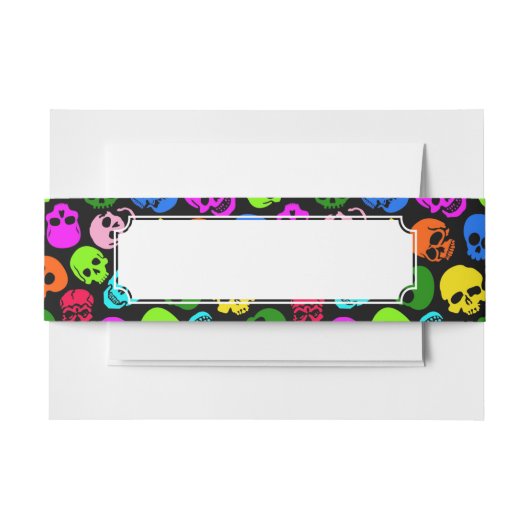 Kleurig Skulls-patroon in zwart Uitnodigingen Wikkel (Voorkant Voorbeeld)