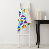 Kleurig tropisch vispatroon in blauw Zee Sherpa Deken (In situ)