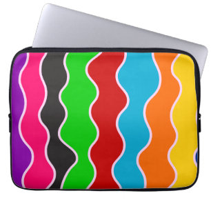Kleurig verticaal retro golvy lijnpatroon laptop sleeve