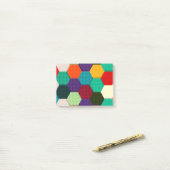 Kleurig zeshoekig patroon post-it® notes (Op bureau)