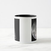 Kleurmozaïek van de maan op aarde mok (Midden)