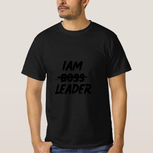 Kleurpersonalisatie shirt "Ik ben leider niet baas (Voorkant)