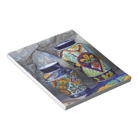 Kleurrijk aardewerk in het centrum van Loreto Notitieblok (Schuin)