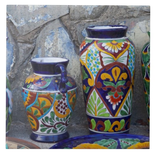 Kleurrijk aardewerk te koop in het centrum van Lor Tegeltje (Voorkant)