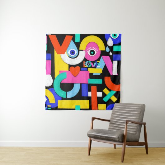 Kleurrijk abstract patroon met woordliefde binneni wandkleed (In situ)