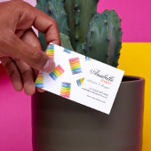 Kleurrijk binnenontwerp van regenboogstrepen visitekaartje