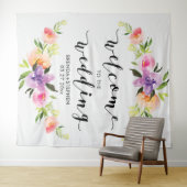 Kleurrijk bloemengestel & moderne trouwtypografie wandkleed (In Situ (horizontaal))