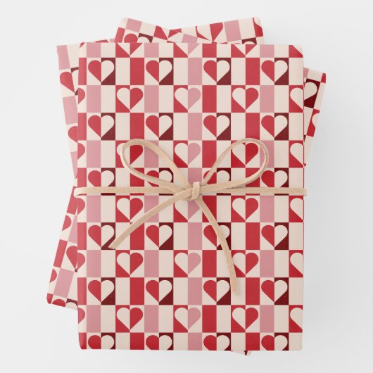 Kleurrijk Checkerboard Heart Wrapping Paper (In situ)
