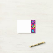 Kleurrijk Cirkelpatroon Post-it® Notes (Op bureau)