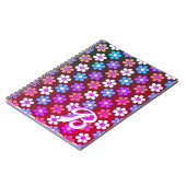 Kleurrijk Daisy Patroon Retro Monogram Notitieboek (Linkerzijde)