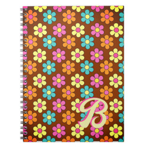Kleurrijk Daisy Patroon Retro Monogram Notitieboek