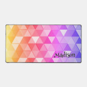 Kleurrijk driehoeksretro geometriepatroon Monogram Bureaumat (Voorkant)