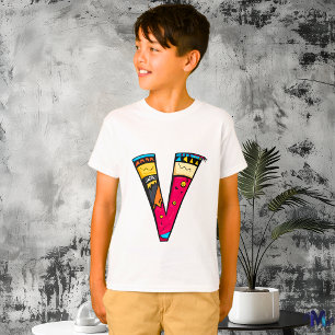 Kleurrijk en Leuk Monogram V Tribal en Doodle T-shirt