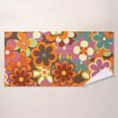 Kleurrijk Floral naadloos patroon. Retro 70 Badhanddoek (Badhanddoek)