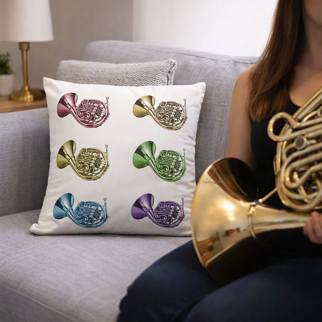 Kleurrijk Frans Hoorn Pop Art  Kussen (A throw pillow with a rainbow pattern of french horns.)