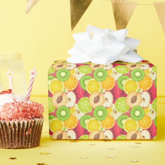 Kleurrijk fruitpatroon cadeaupapier (Verjaardagsfeest)