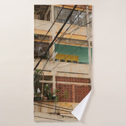 Kleurrijk gebouw - Viëerd, oud, Badhanddoek (Badhanddoek)