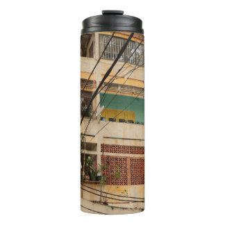 Kleurrijk  gebouw - Viëerd, oud, Thermosbeker