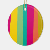 kleurrijk gepatterd keramisch ornament (Links)