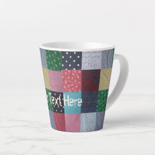 kleurrijk gevlekte vierkantjes  patchwork latte mok (Rechterhoek)